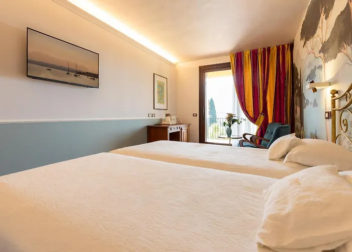 Villa Madrina Lovely And Dynamic Hotel
