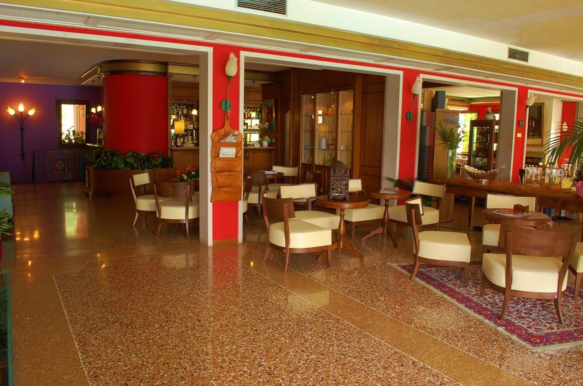 Hotel Madrina Lovely And Dynamic Garda (Verona)