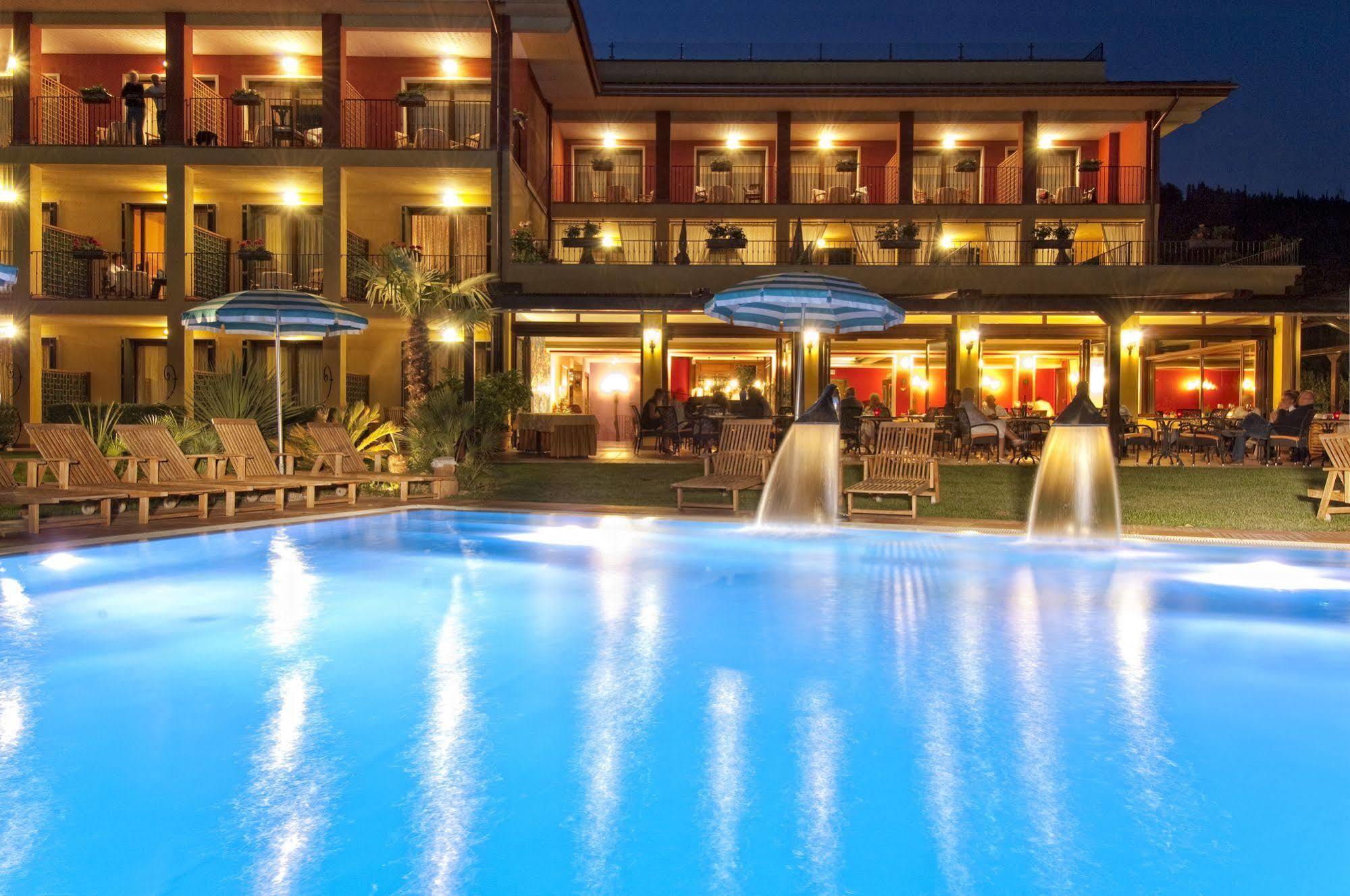Hotel Madrina Lovely And Dynamic Garda (Verona)