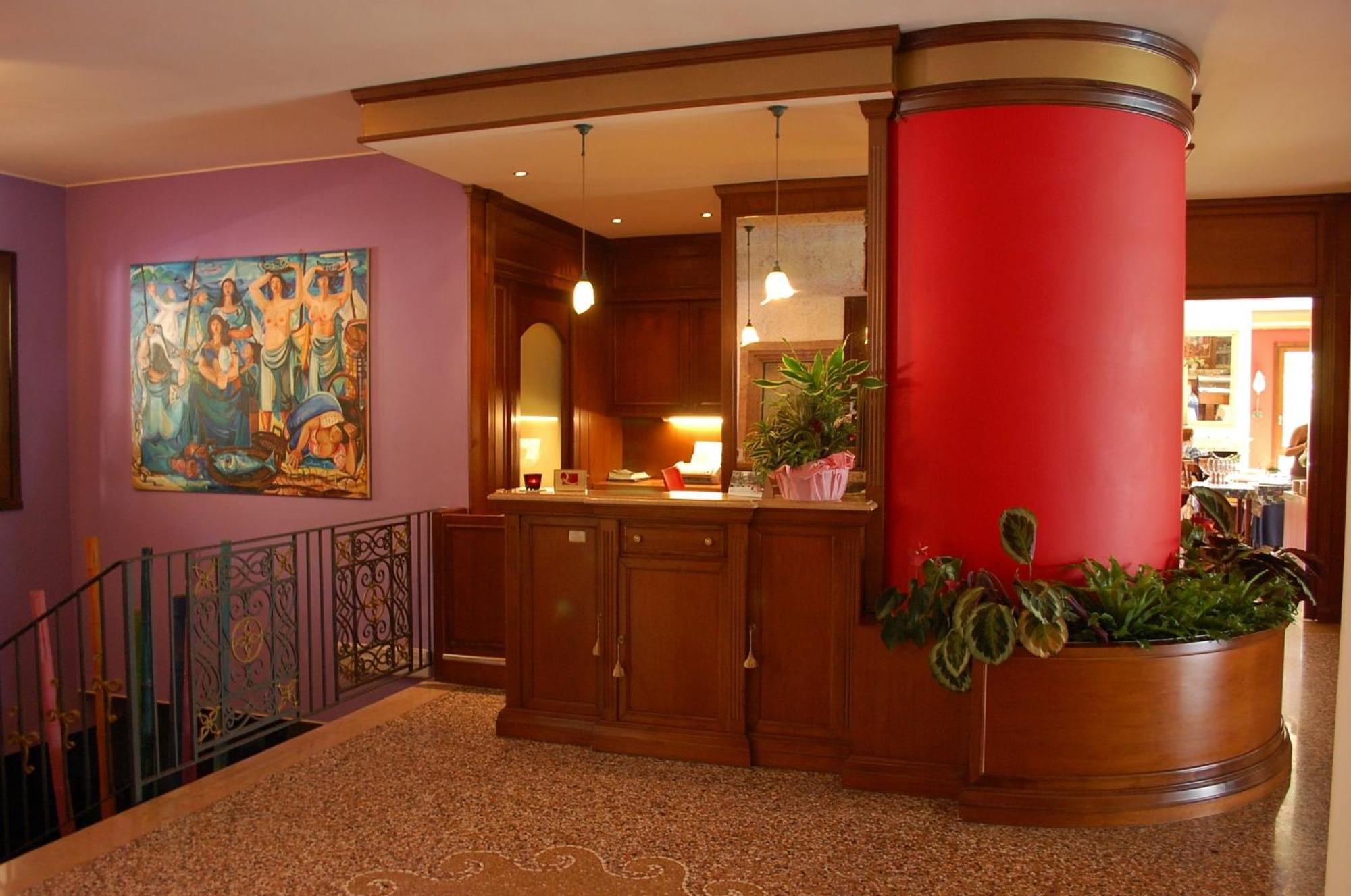 Hotel Madrina Lovely And Dynamic Garda (Verona)