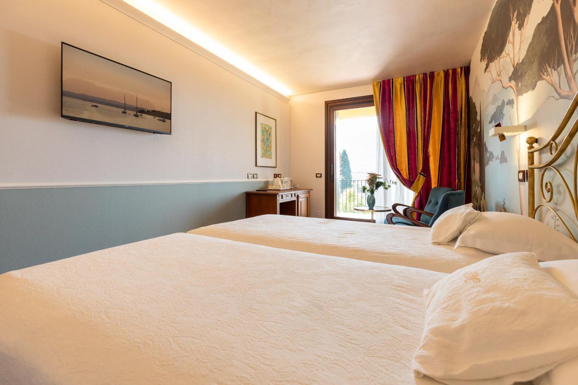 Hotel Madrina Lovely And Dynamic 4*
